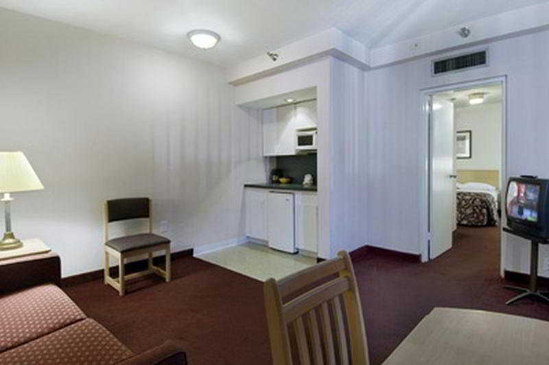 Magnuson Hotel Клеруотер-Бич Номер фото