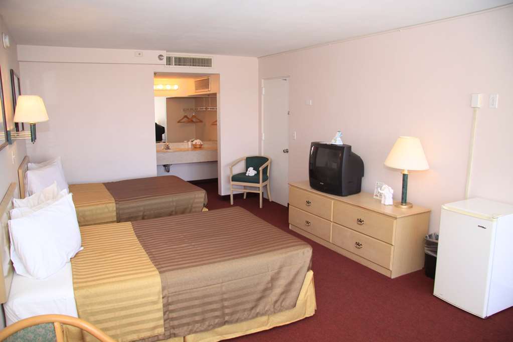 Magnuson Hotel Клеруотер-Бич Номер фото