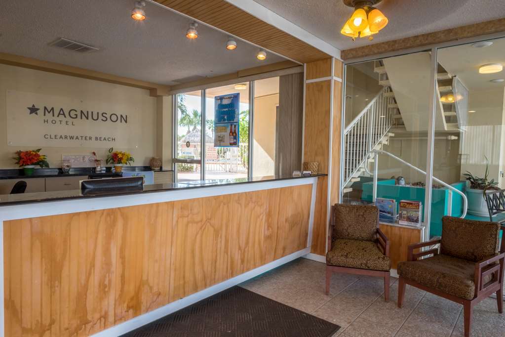 Magnuson Hotel Клеруотер-Бич Интерьер фото